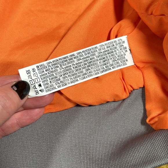 Cool Chick, FOREVER 21, cropped bomber!! - Picture 9 of 12